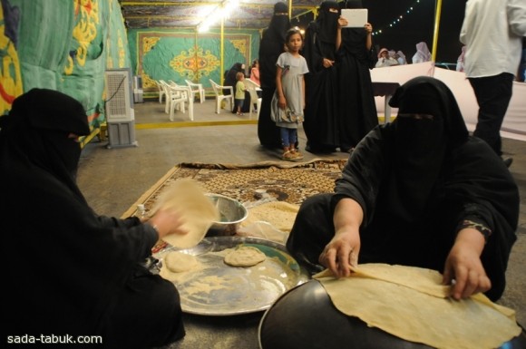 جانب من فعاليات الاسر المنتجة في مهرجان حقلنا وناسة