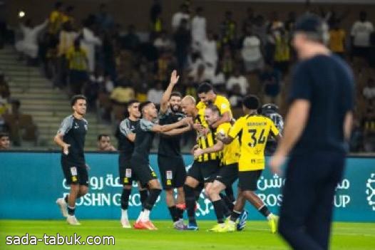 الاتحاد ينتزع الصدارة عبر بوابة الفتح