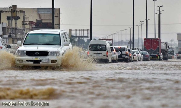 المرور يوضح : 4 إرشادات تجنبكم مخاطر الطريق أثناء هطول الأمطار