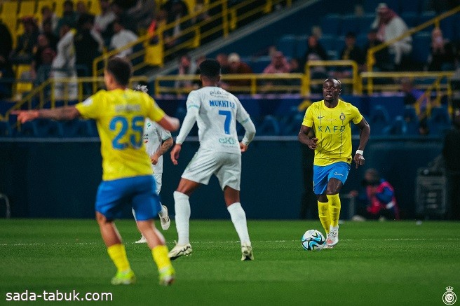 النصر يطارد الهلال بثنائية في شباك الفتح